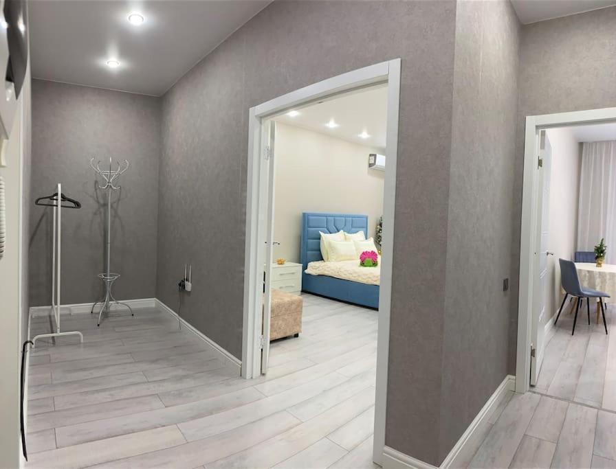 Vip Апартаменты В Центре Города Kostanay Ngoại thất bức ảnh